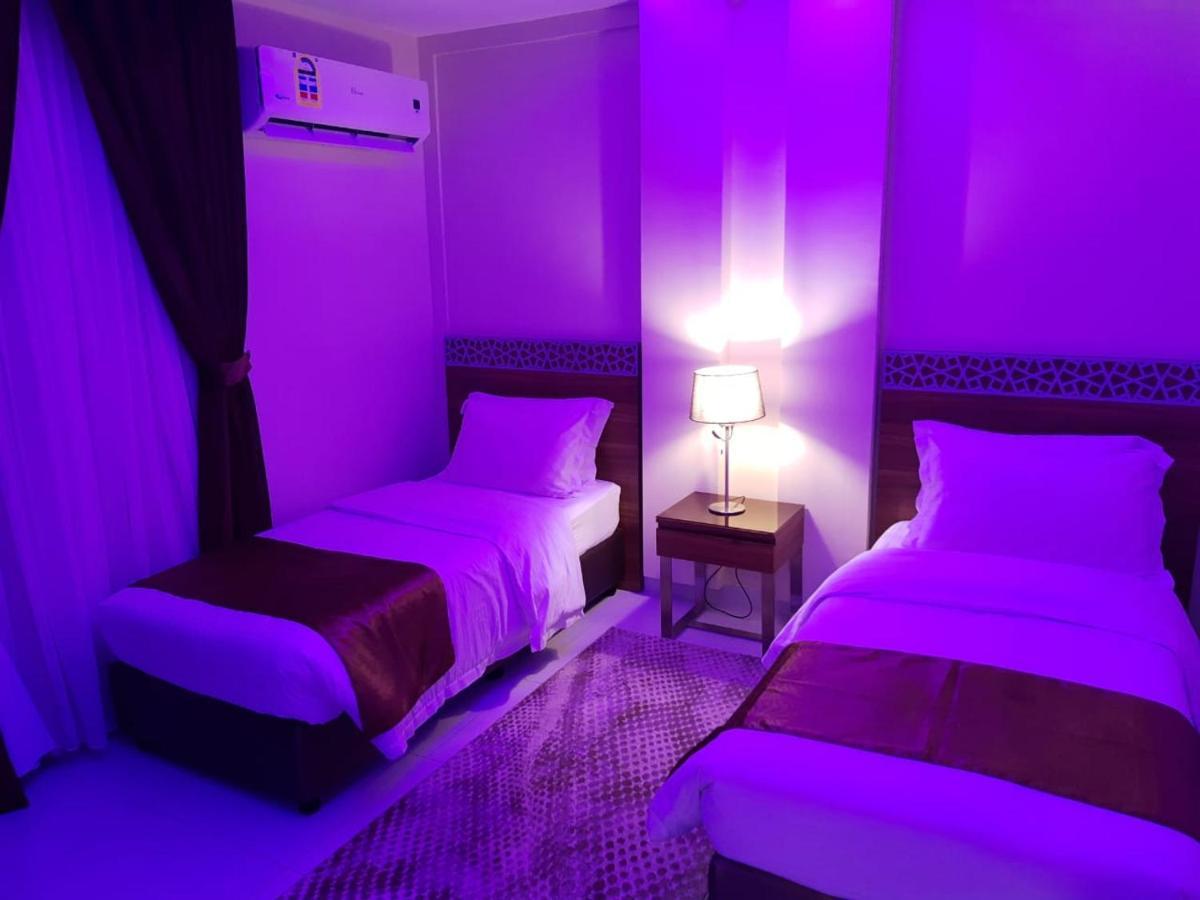 Dolphin Beach Resort Janbu Kültér fotó