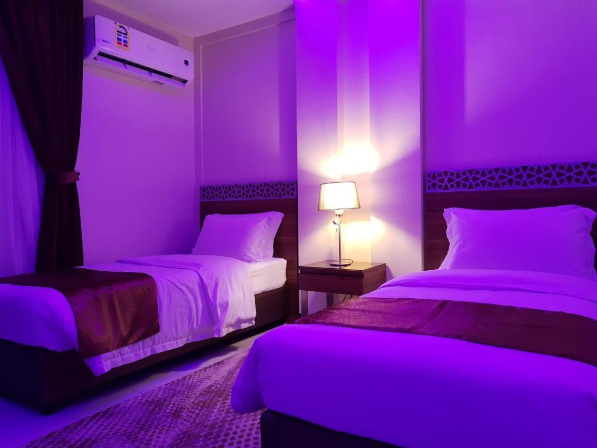 Dolphin Beach Resort Janbu Kültér fotó
